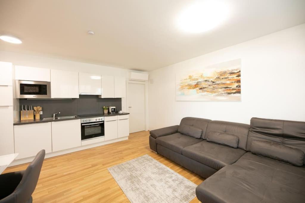 Schoenes Living Am Donauufer Viena Exterior foto